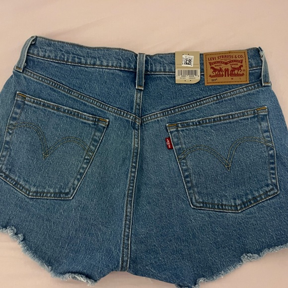 NWT HIGH RISE shorts - Picture 3 of 5